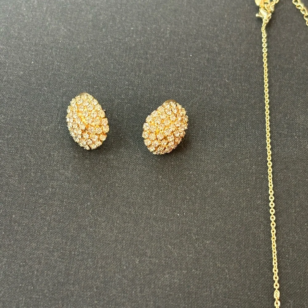 Elegant Gold Jewelry Set - 3 Earrings, Set of 3 Rings, and Necklace! -NWT - Picture 5 of 7
